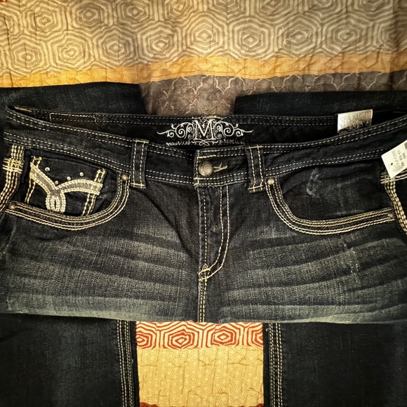 Maurice's Premium Boot Cut Jean
Size: 15/16 Long - Picture 4 of 4
